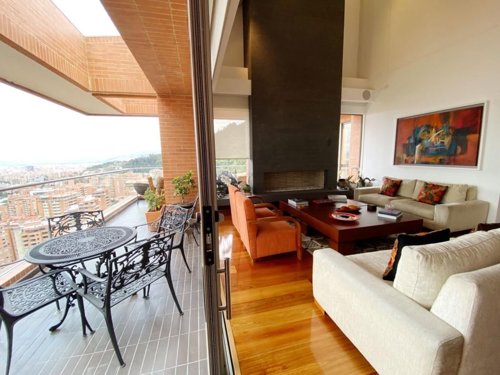 Apartamento en venta Cundinamarca Bogotá Cerros De Santa Barbara 540 m2 Habitaciones 4 Baños 6 Garajes 4 Precio $8500000000