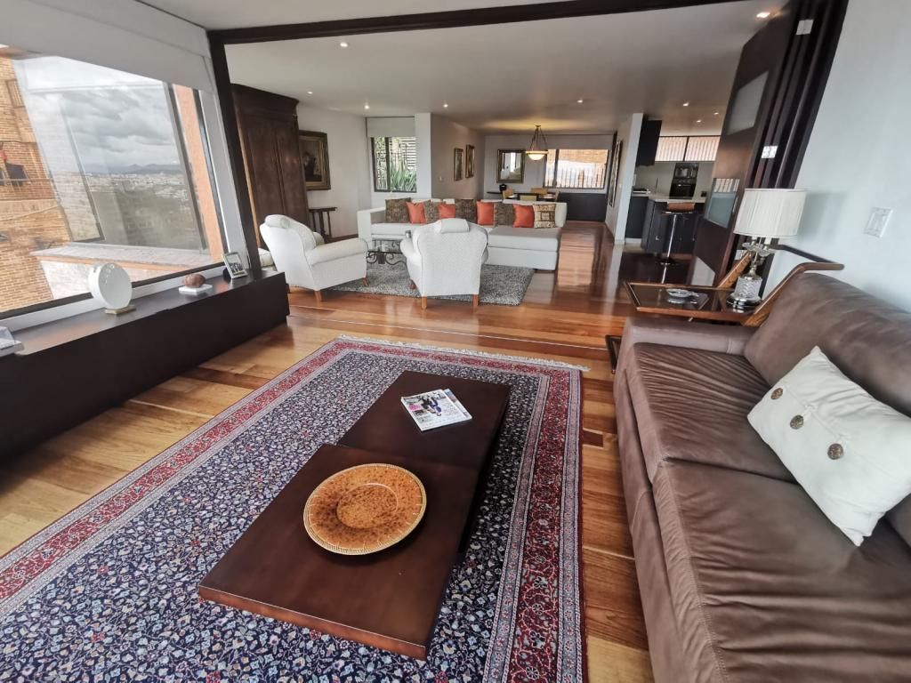 Apartamento en venta Cundinamarca Bogotá El Refugio 155 m2 Habitaciones 1 Baños 3 Garajes 1 Precio $1280000000
