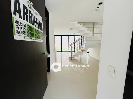 Casa en arriendo Santander Piedecuesta Campoverde 99 m2 Habitaciones 3 Baños 3 Garajes 3 Precio $3600000