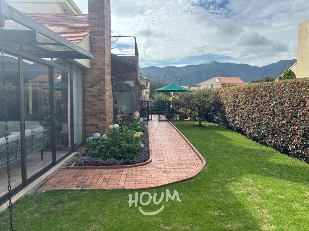 Casa en arriendo Cundinamarca Cota Cota 300 m2 Habitaciones 3 Baños 5 Garajes 4 Precio $8000000