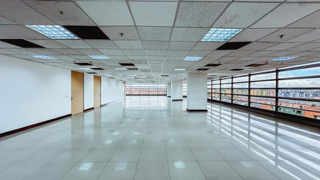 Oficina en arriendo Cundinamarca Bogotá La Esperanza Norte 1651 m2 Habitaciones 0 Baños 2 Garajes 0 Precio $113000000