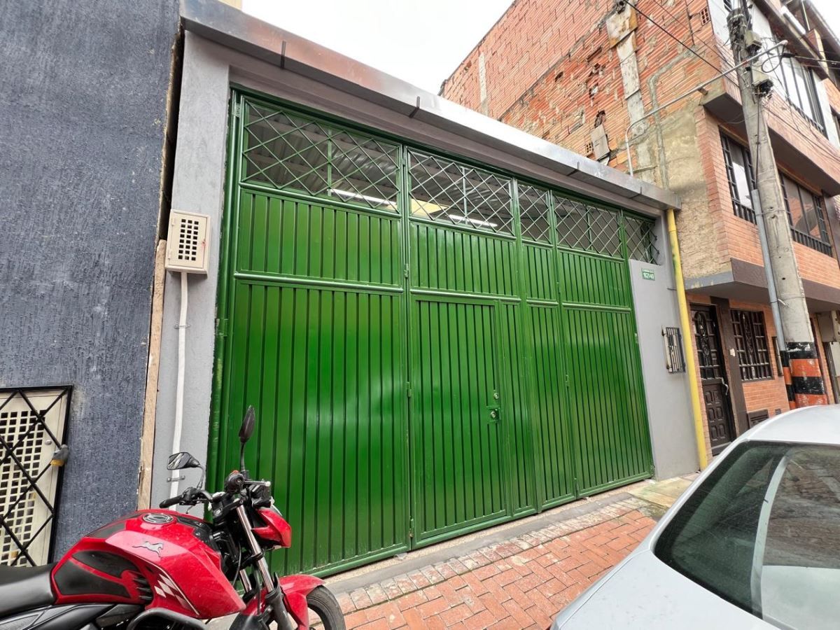 Bodega en arriendo Cundinamarca Bogotá Britalia 105 m2 Habitaciones 0 Baños 1 Garajes 0 Precio $5500000