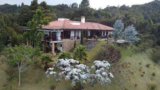 Casa Campestre en arriendo Antioquia El Retiro El Retiro 600 m2 Habitaciones 3 Baños 4 Garajes 1 Precio $20000000