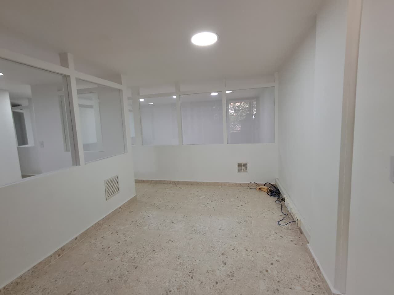 Oficina en arriendo Antioquia Medellín Nueva Villa De Aburra 50 m2 Habitaciones 0 Baños 1 Garajes 0 Precio $4500000