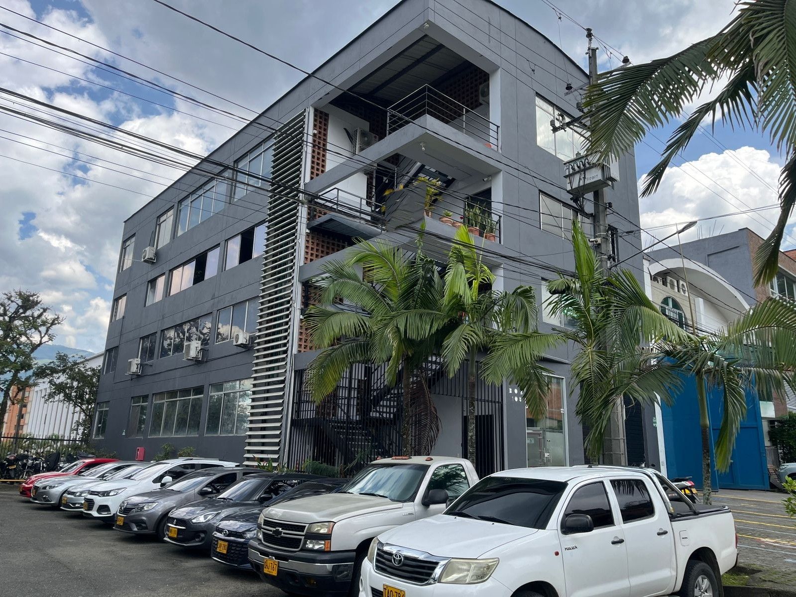 Bodega en arriendo Antioquia Envigado Primavera 300 m2 Habitaciones 0 Baños 4 Garajes 1 Precio $9500000