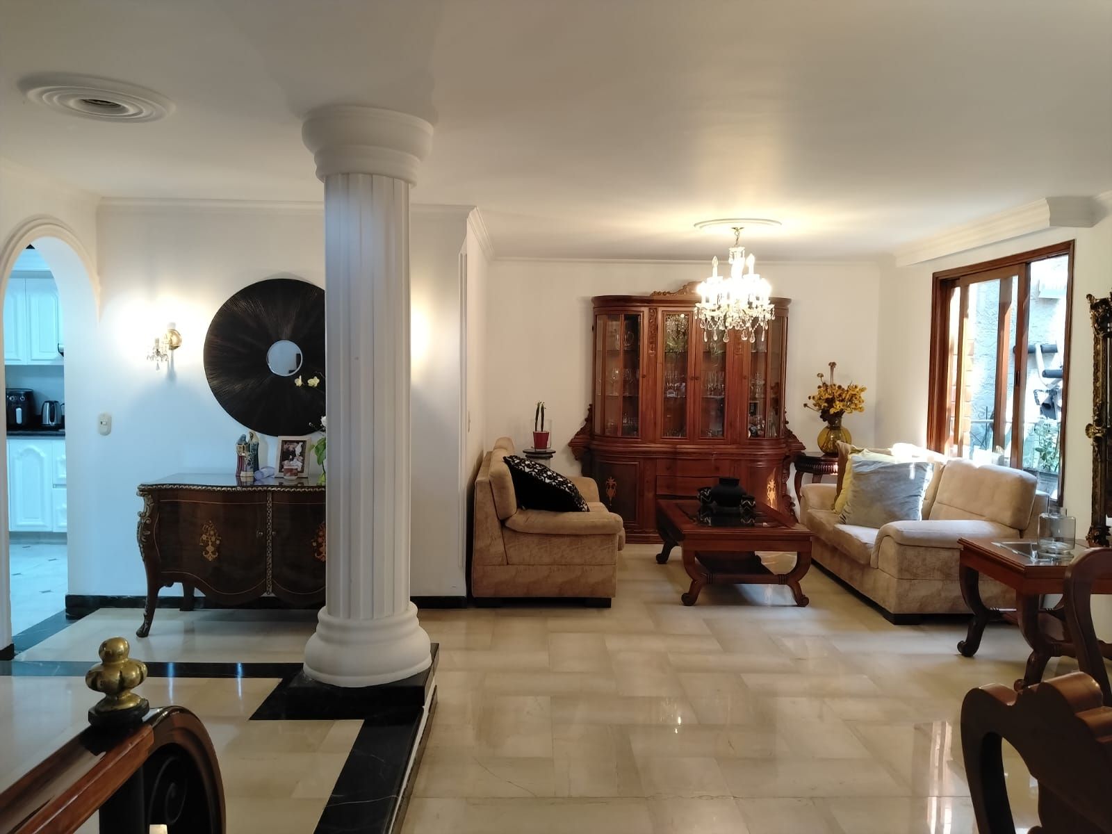 Casa en arriendo Antioquia Medellín Las Palmas 300 m2 Habitaciones 4 Baños 3 Garajes 2 Precio $11300000