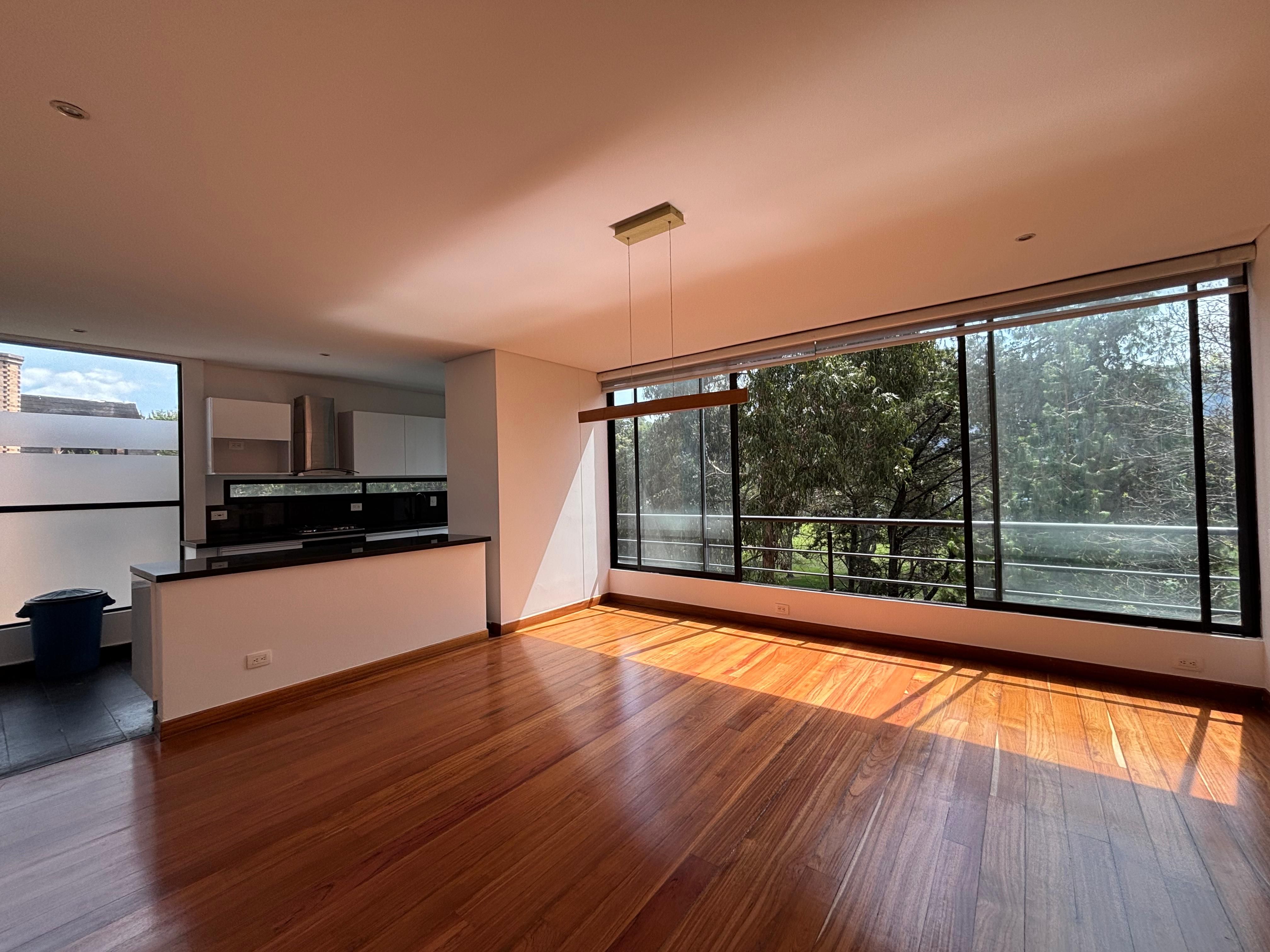 Apartamento en arriendo Cundinamarca Bogotá Country Club 187 m2 Habitaciones 3 Baños 6 Garajes 4 Precio $10000000