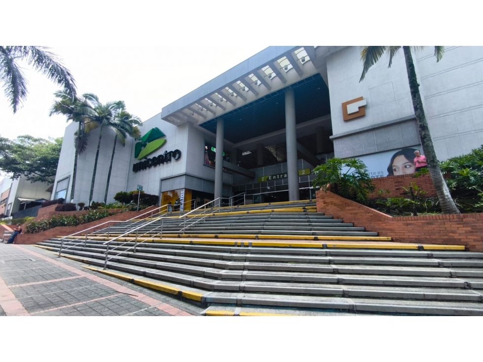 Local en arriendo o venta Risaralda Pereira Cr Bosque De Cantabria 64 m2 Habitaciones 0 Baños 0 Garajes 0 Precio venta $900000000 Precio arriendo $5400000