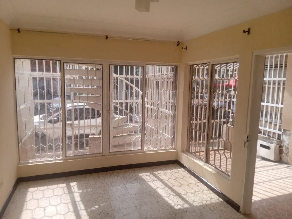 Casa en arriendo Valle Del Cauca Cali Urbanización La Base planta Y Talleres 70 m2 Habitaciones 3 Baños 1 Garajes 0 Precio $950000