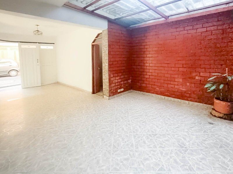 Casa en venta Antioquia Medellín La America 100 m2 Habitaciones 4 Baños 2 Garajes 0 Precio $550000000