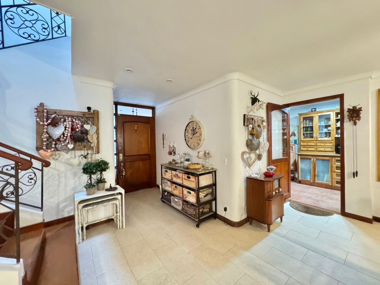 Casa en arriendo Antioquia Envigado Loma De Las Brujas 230 m2 Habitaciones 3 Baños 4 Garajes 4 Precio $9800000