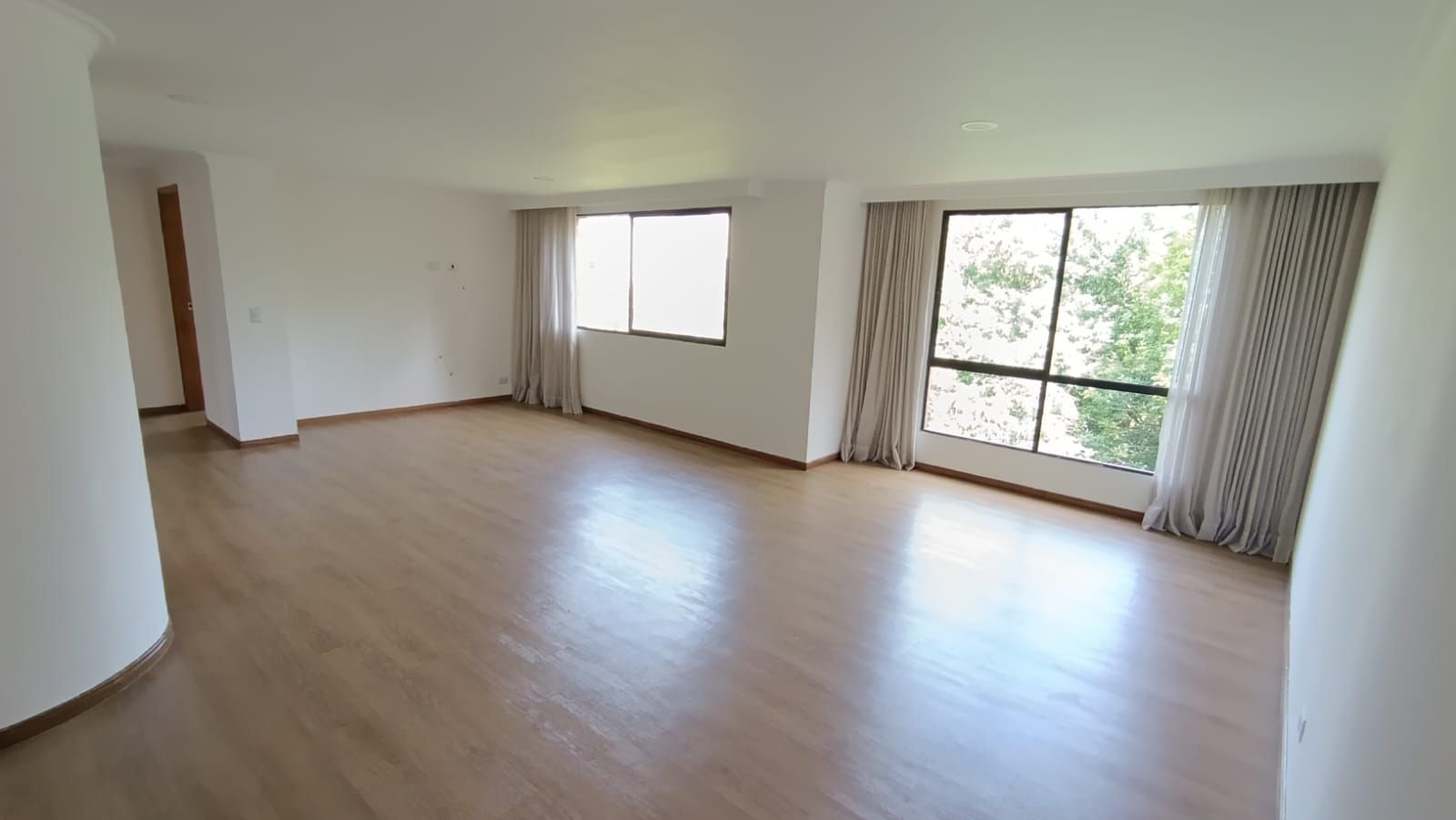 Apartamento en arriendo Antioquia Medellín Las Lomas No1 127 m2 Habitaciones 3 Baños 3 Garajes 2 Precio $4700000