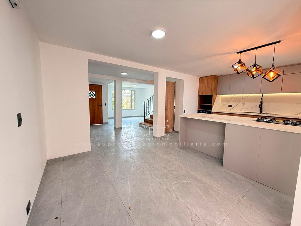 Casa en arriendo Antioquia Envigado La Clarita 272 m2 Habitaciones 3 Baños 6 Garajes 2 Precio $9000000