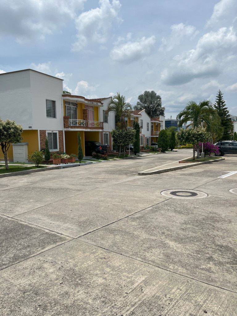 Casa en arriendo Santander Piedecuesta Cr Pinares Campestre 110 m2 Habitaciones 4 Baños 3 Garajes 1 Precio $2320000