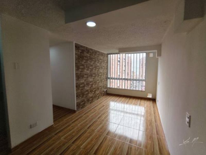 Apartamento en venta Cundinamarca Bogotá Las Brisas 45 m2 Habitaciones 2 Baños 1 Garajes 0 Precio $215000000