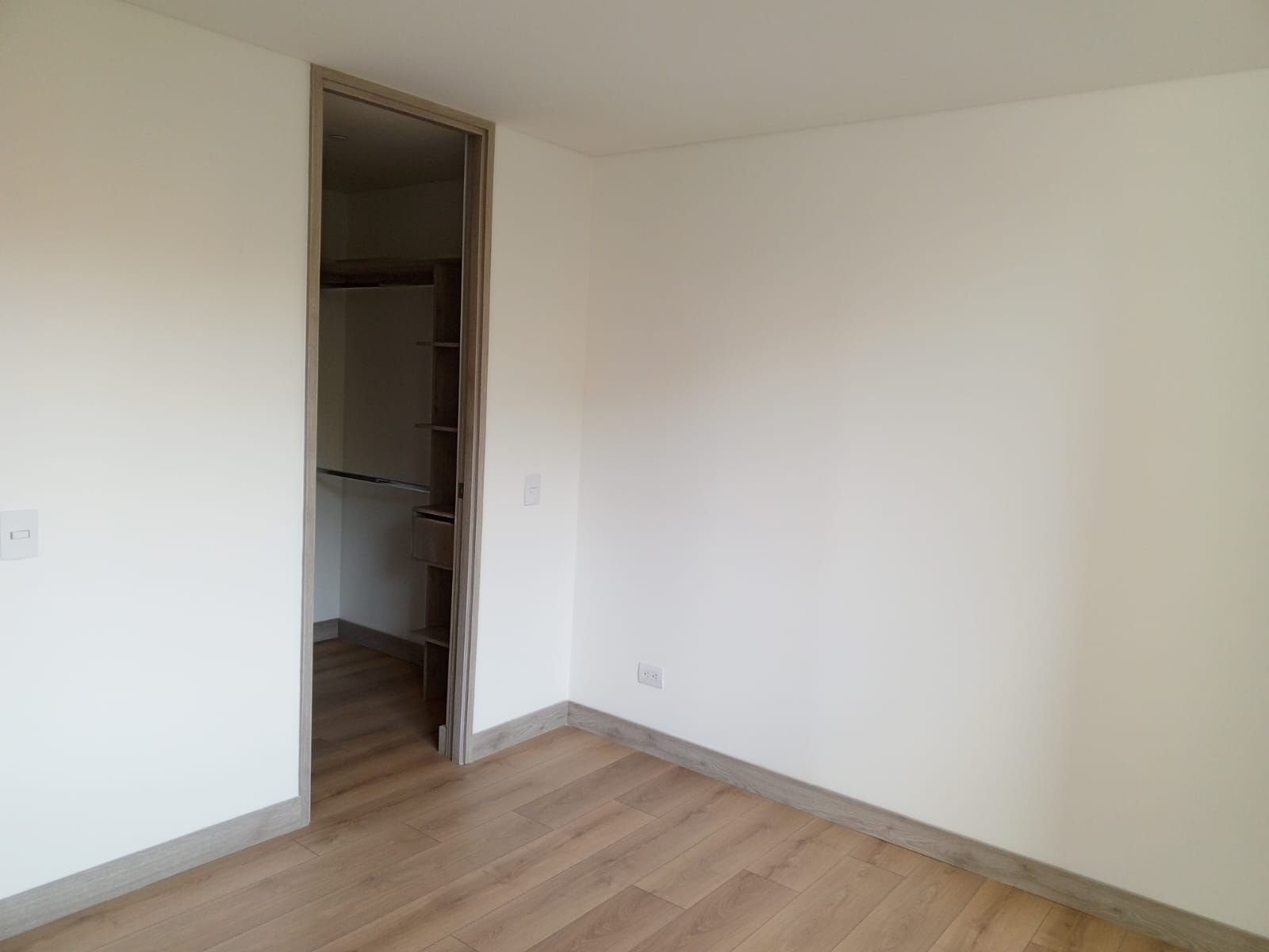 Apartamento en arriendo Antioquia Medellín El Esmeraldal 90 m2 Habitaciones 3 Baños 2 Garajes 1 Precio $4700000