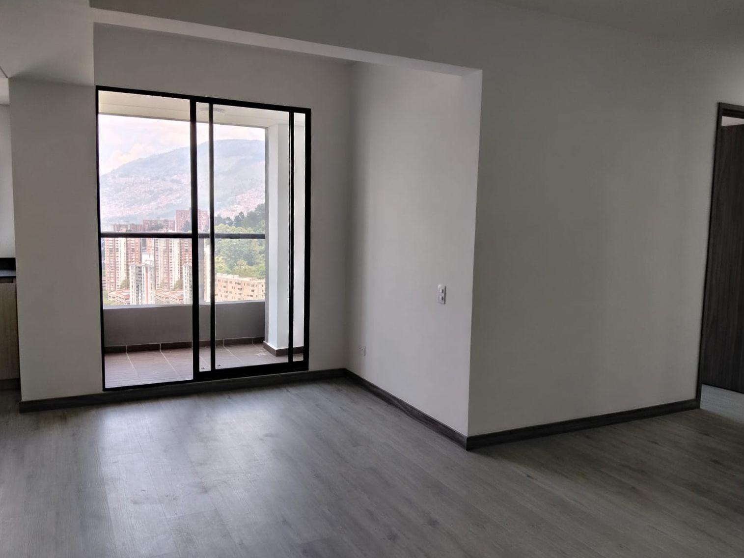 Apartamento en arriendo Antioquia Medellín Las Palmas 80 m2 Habitaciones 3 Baños 2 Garajes 1 Precio $4200000
