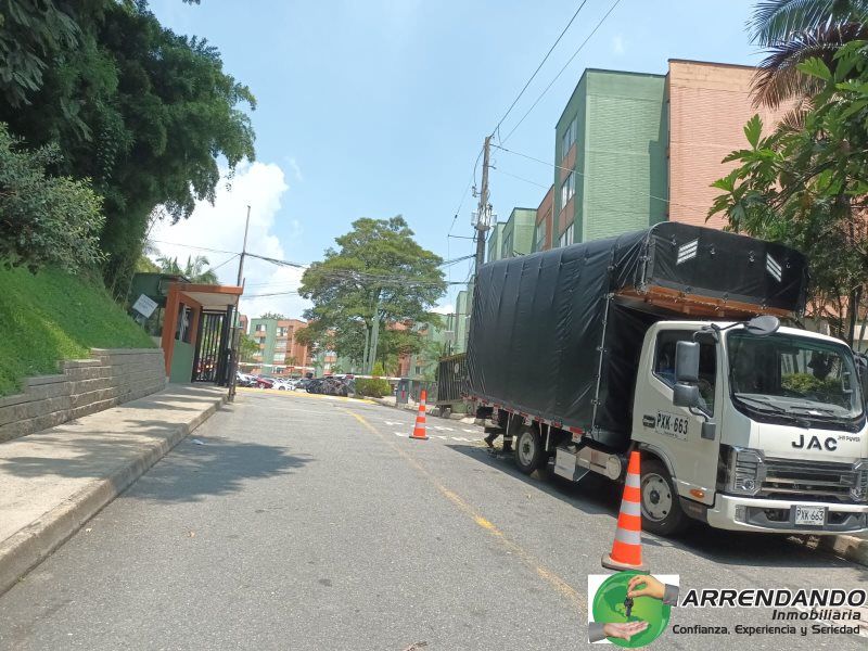 Apartamento en arriendo Antioquia Envigado Lombardia 60 m2 Habitaciones 3 Baños 2 Garajes 0 Precio $2300000