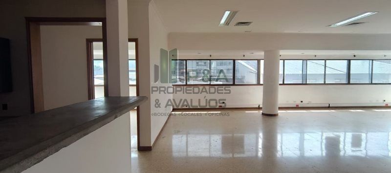 Local en arriendo Antioquia Medellín San Pedro 225 m2 Habitaciones 0 Baños 3 Garajes 0 Precio $6800000