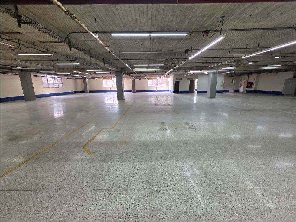 Bodega en arriendo Antioquia Itagüí Itagüí 1440 m2 Habitaciones 0 Baños 3 Garajes 0 Precio $37152000