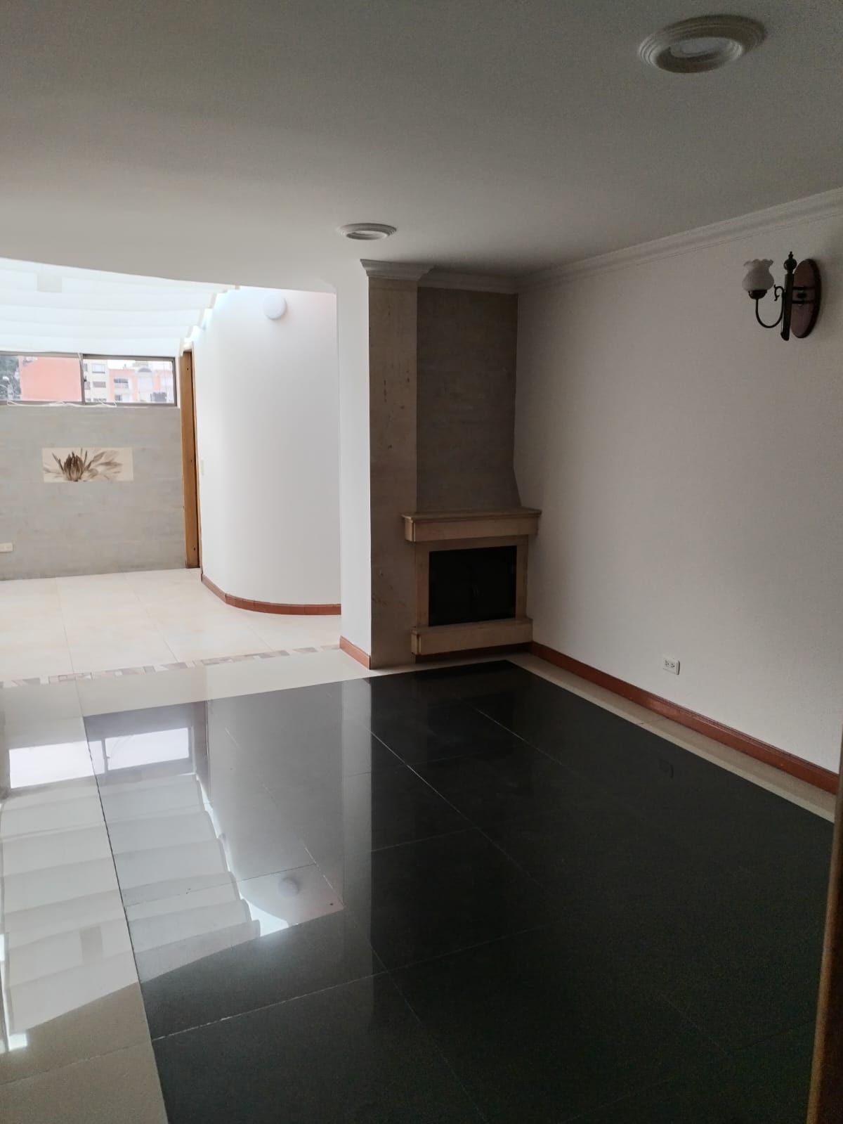 Apartaestudio en arriendo Cundinamarca Bogotá El Batan - Edif Batan 60 m2 Habitaciones 1 Baños 2 Garajes 1 Precio $2500000