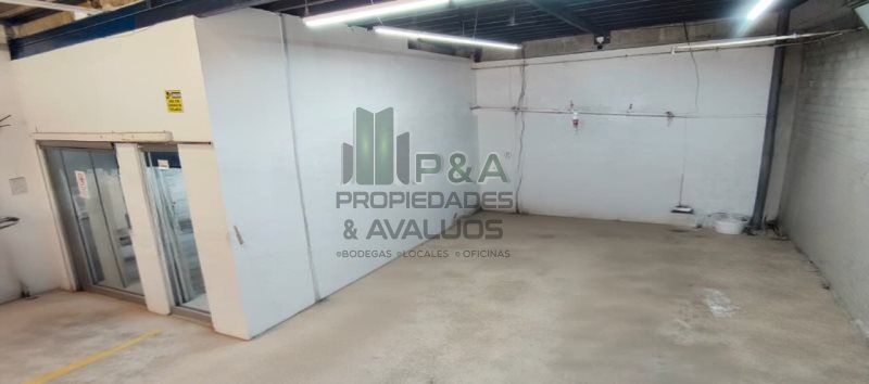 Bodega en arriendo Antioquia Itagüí Santa Maria Et I 375 m2 Habitaciones 0 Baños 2 Garajes 0 Precio $18000000