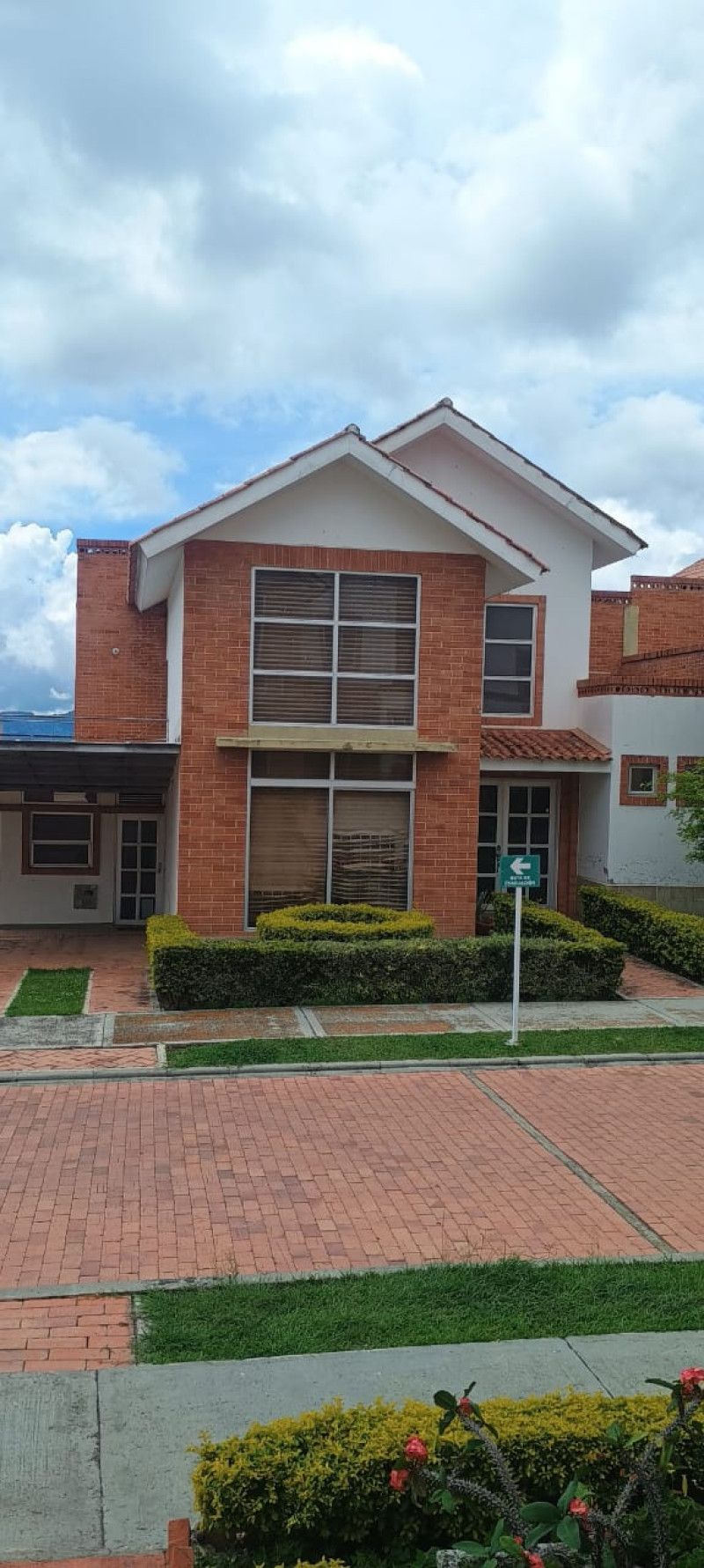 Casa en venta Cundinamarca Fusagasugá Cr La Pradera 181 m2 Habitaciones 4 Baños 4 Garajes 1 Precio $527000000