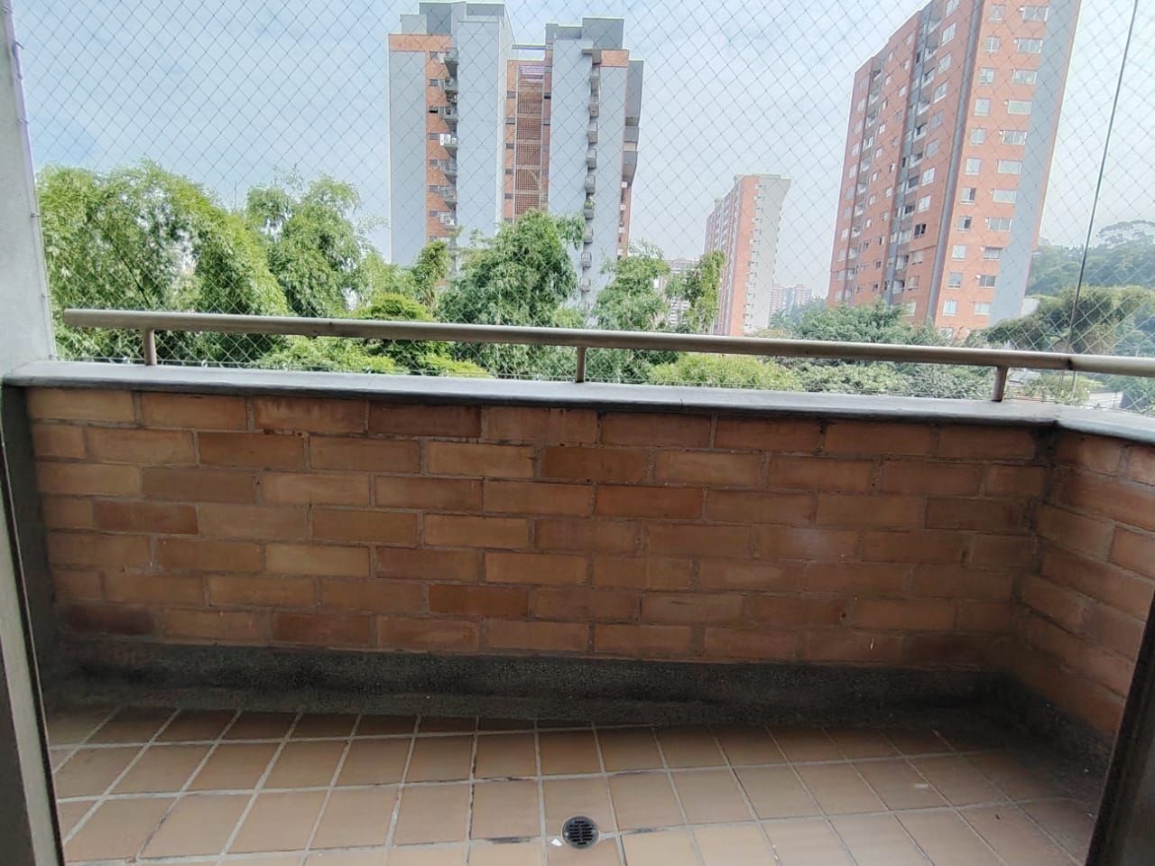 Apartamento en arriendo Antioquia Envigado Abadia Del Campo 80 m2 Habitaciones 3 Baños 2 Garajes 1 Precio $3200000