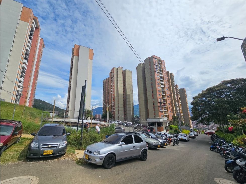 Apartamento en venta Antioquia Medellín Tricentenario 41 m2 Habitaciones 2 Baños 1 Garajes 0 Precio $180000000