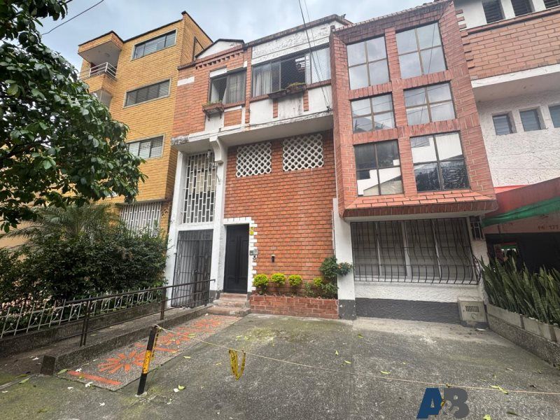 Apartaestudio en arriendo Antioquia Medellín San Joaquin 25 m2 Habitaciones 1 Baños 1 Garajes 0 Precio $1400000