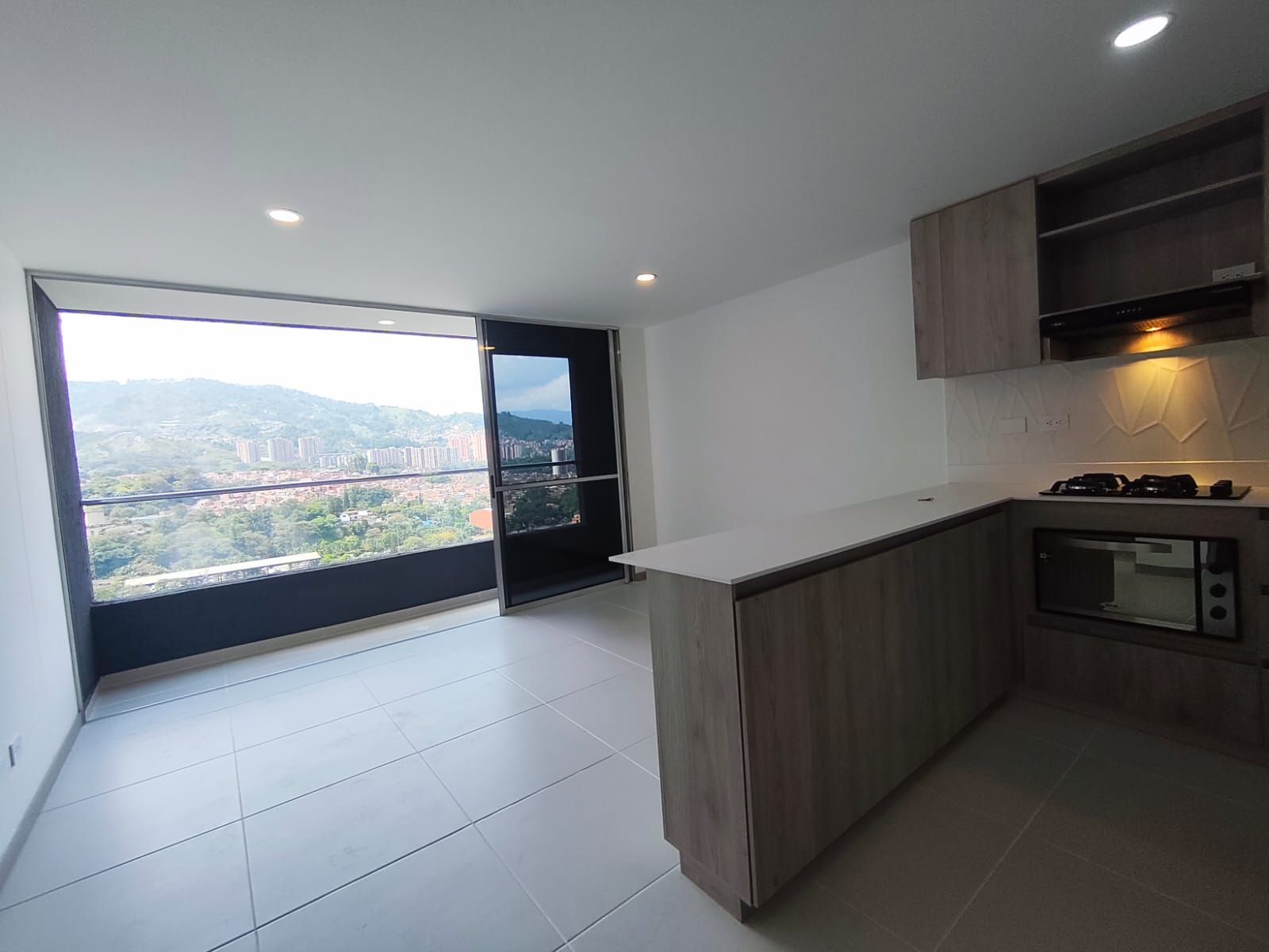 Apartamento en arriendo Antioquia Itagüí Zona Industrial 1 79 m2 Habitaciones 3 Baños 2 Garajes 1 Precio $3300000
