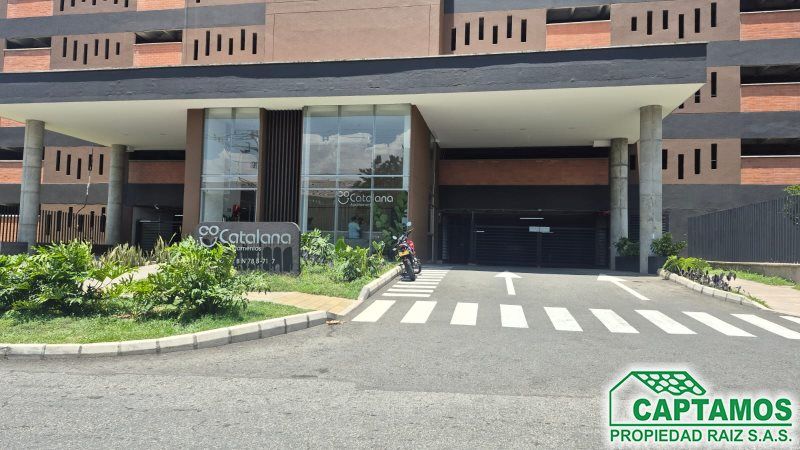 Apartamento en arriendo Antioquia Medellín Altamira 67 m2 Habitaciones 2 Baños 3 Garajes 1 Precio $3200000