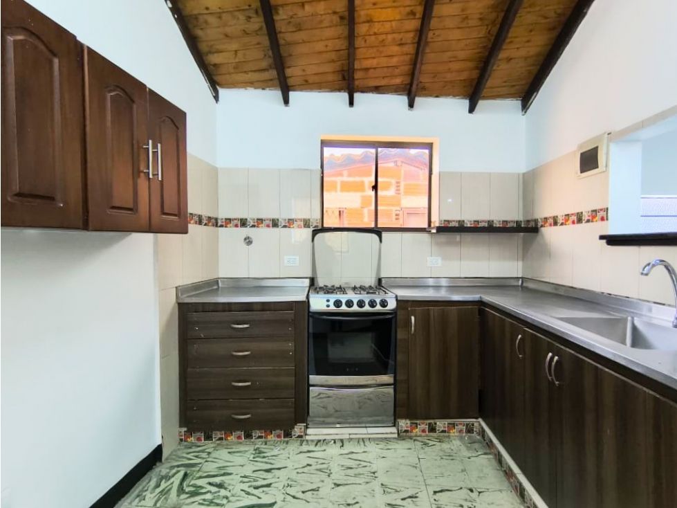 Casa en arriendo Antioquia Medellín La Colina 150 m2 Habitaciones 3 Baños 1 Garajes 0 Precio $2750000