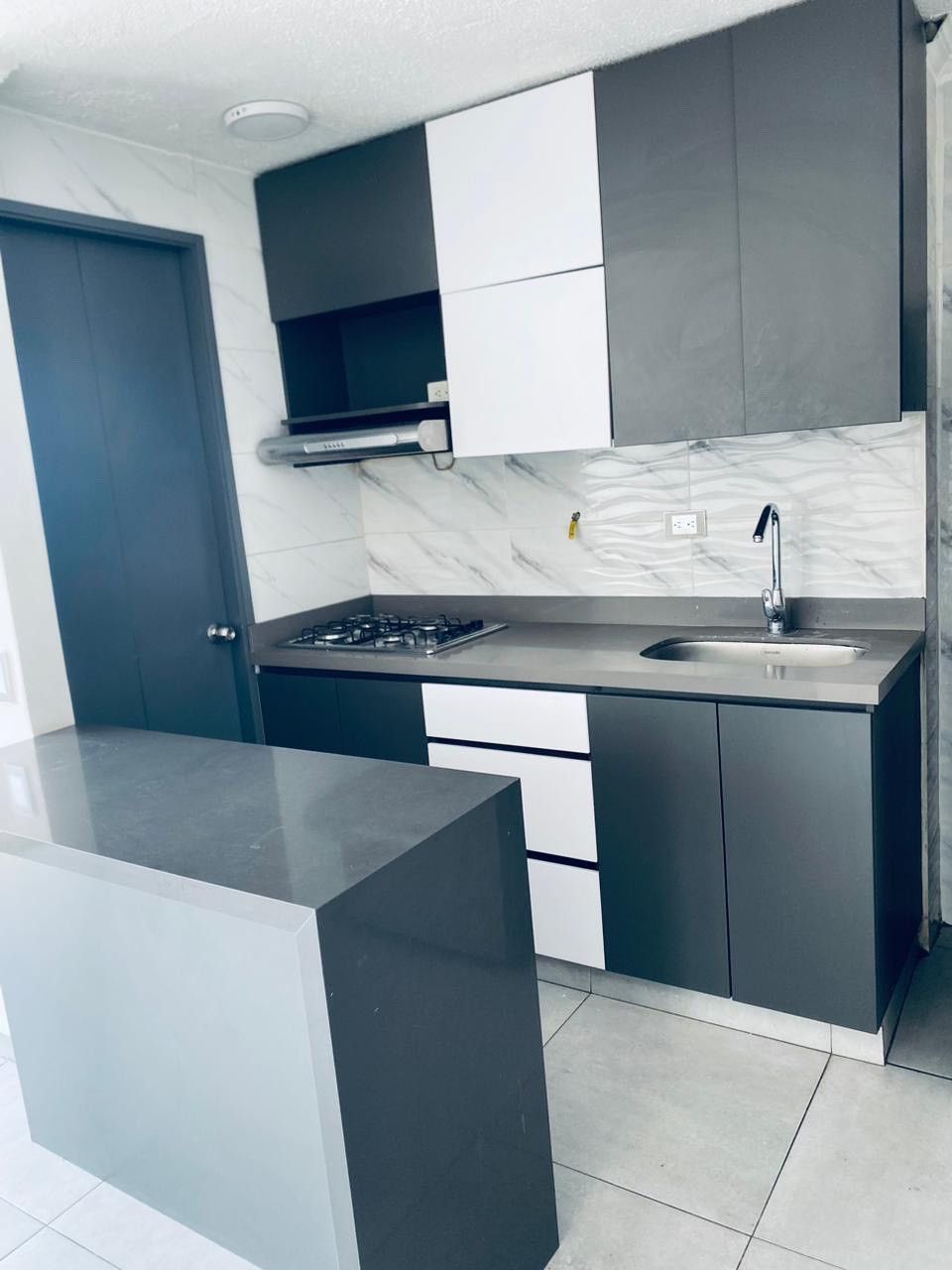 Apartamento en arriendo Antioquia Medellín San Diego 78 m2 Habitaciones 2 Baños 2 Garajes 1 Precio $2700000