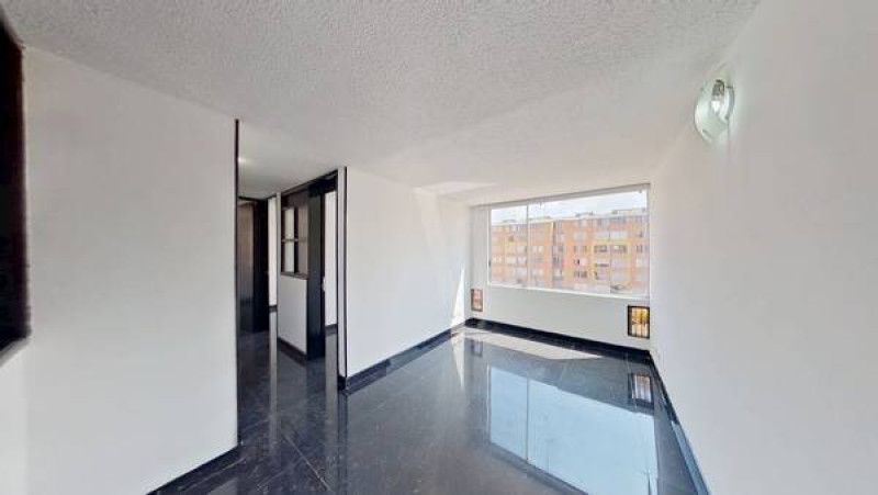 Inmuebles en Remate Apartamento en venta Cundinamarca Soacha Cr Frailejon Et Ii 48 m2 Habitaciones 2 Baños 2 Garajes 0 Precio $154000000