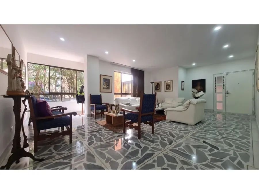 Apartamento en venta Antioquia Itagüí Zona Industrial 3 212 m2 Habitaciones 4 Baños 4 Garajes 2 Precio $840000000