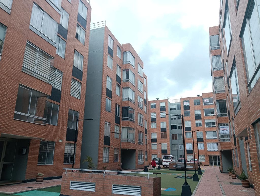 Apartamento en venta Cundinamarca Bogotá Bosques De San Jorge 58 m2 Habitaciones 3 Baños 2 Garajes 1 Precio $299000000