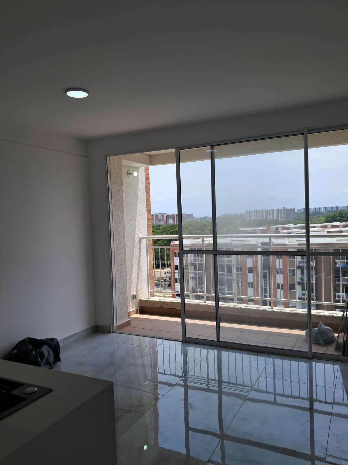 Apartamento en arriendo Valle Del Cauca Jamundí Alferez Real 60 m2 Habitaciones 2 Baños 2 Garajes 1 Precio $1550000