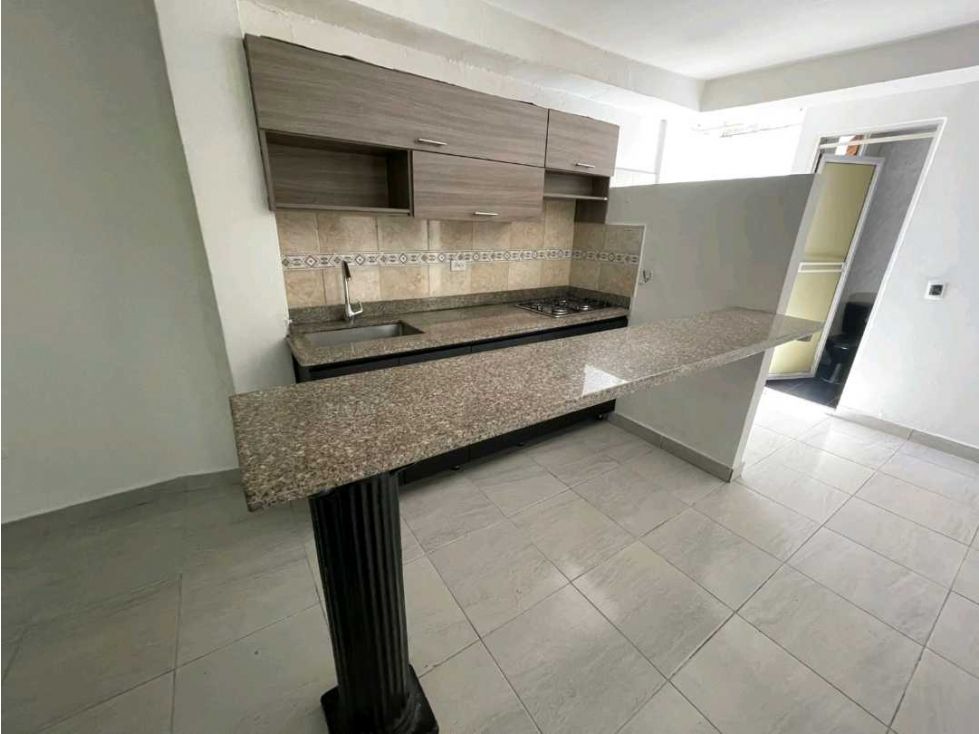 Apartamento en arriendo Antioquia Medellín Los Alcazares 105 m2 Habitaciones 3 Baños 1 Garajes 1 Precio $2600000