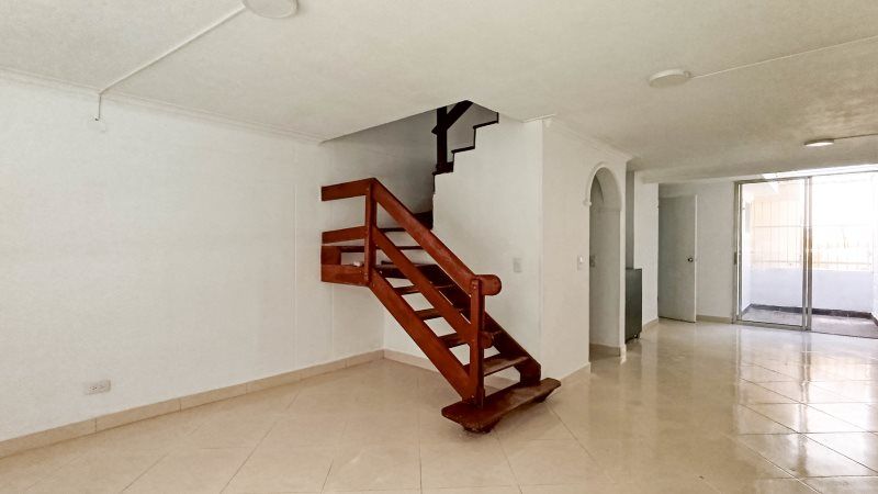 Casa en arriendo Antioquia Medellín Ferreni 150 m2 Habitaciones 5 Baños 3 Garajes 1 Precio $3500000