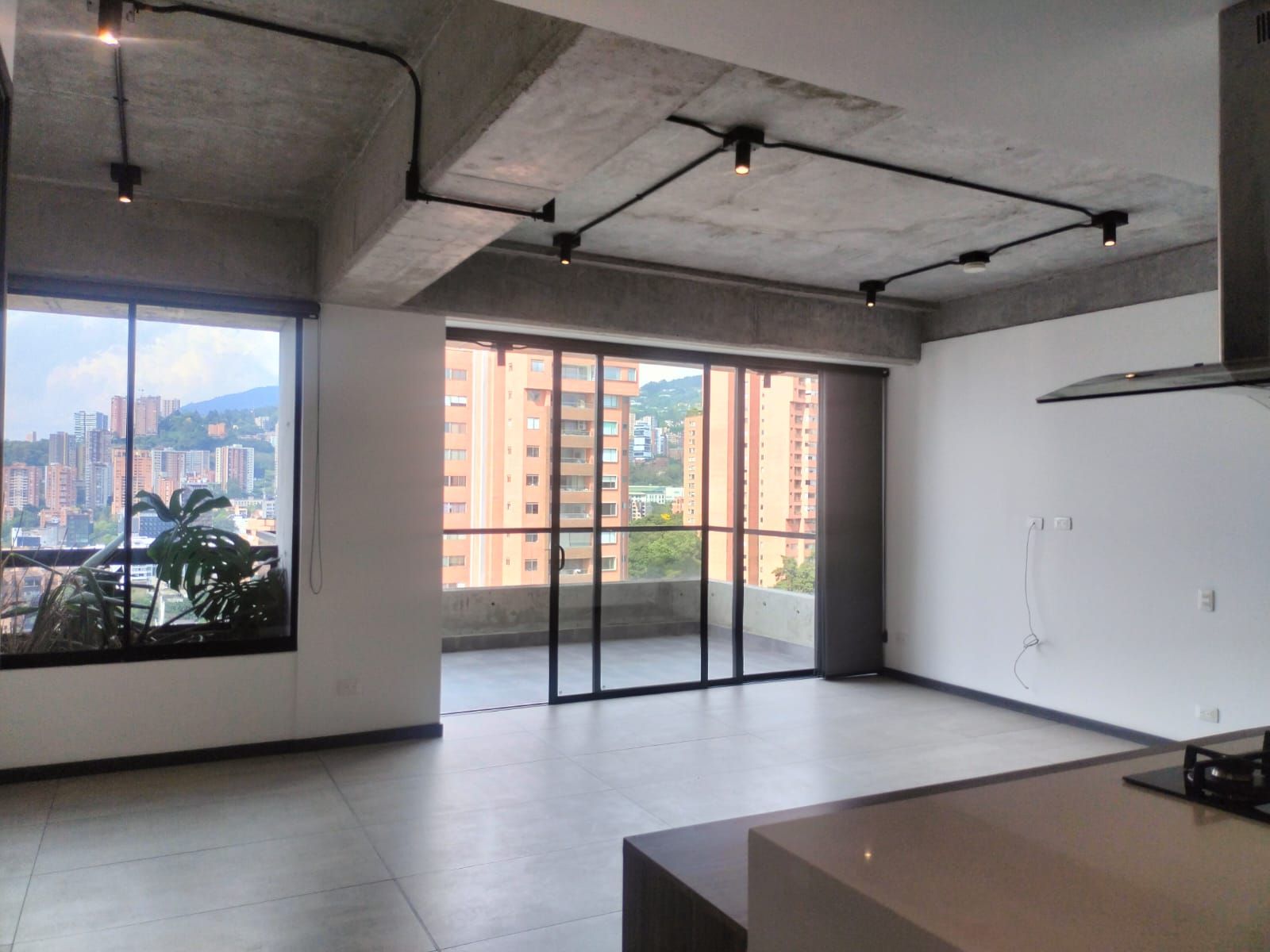 Apartamento en arriendo Antioquia Medellín Alejandria 113 m2 Habitaciones 2 Baños 3 Garajes 2 Precio $7450000