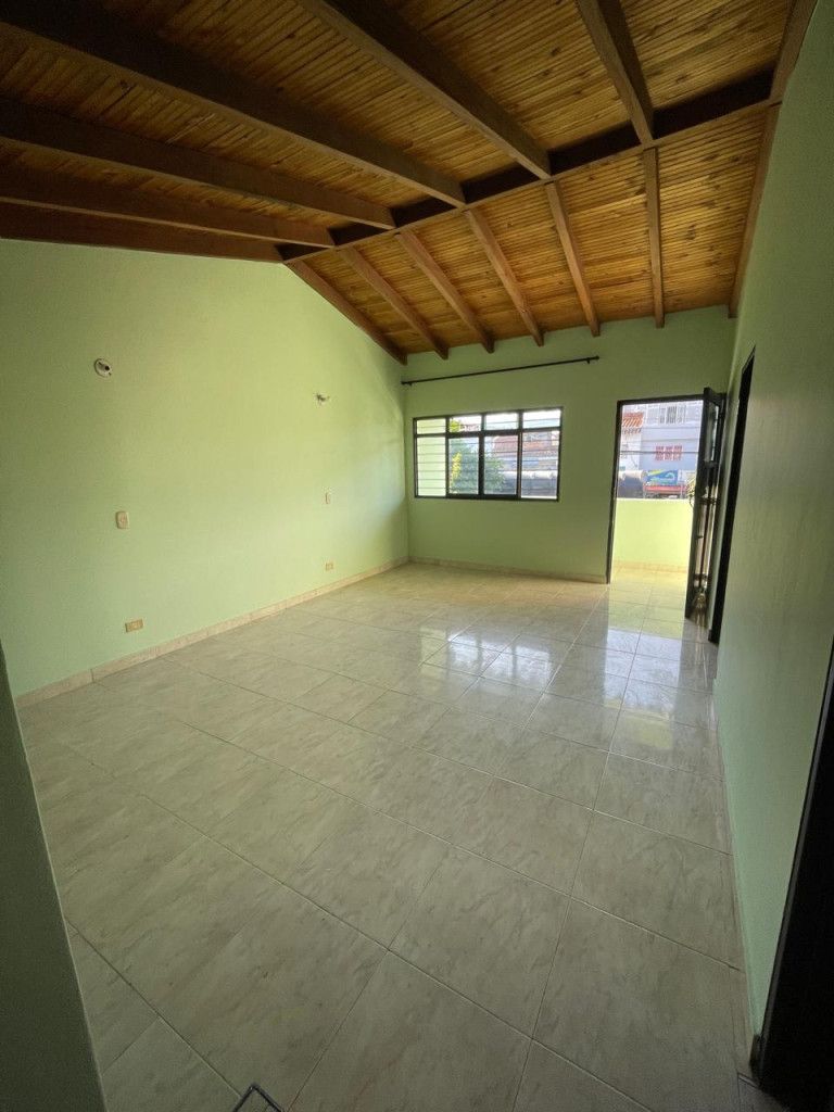 Apartamento en arriendo Valle Del Cauca Cali San Cristobal 60 m2 Habitaciones 2 Baños 2 Garajes 0 Precio $1000000