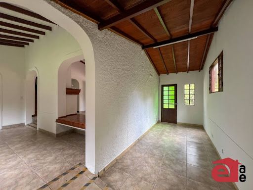 Casa en arriendo Antioquia Envigado Loma Del Atravesado 358 m2 Habitaciones 4 Baños 3 Garajes 5 Precio $10000000