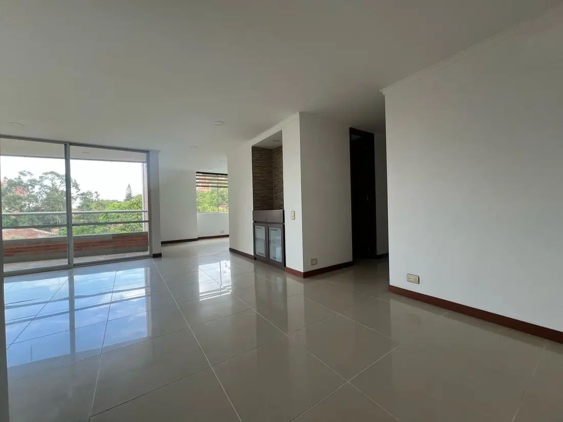 Apartamento en venta Antioquia Envigado Zúñiga 181 m2 Habitaciones 3 Baños 4 Garajes 2 Precio $896000000