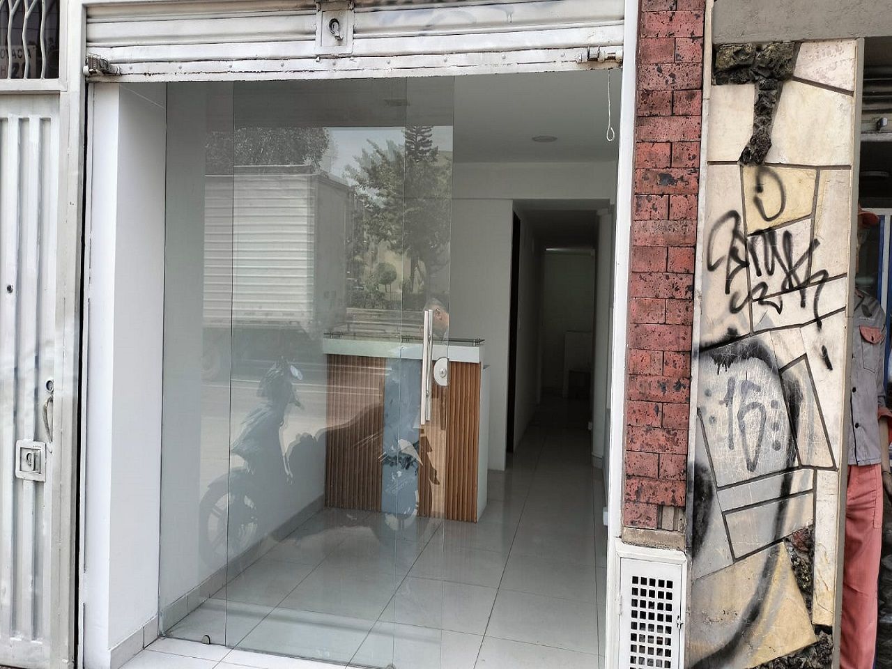 Local Comercial en arriendo Cundinamarca Bogotá San Joaquín 39 m2 Habitaciones 2 Baños 1 Garajes 0 Precio $2100000