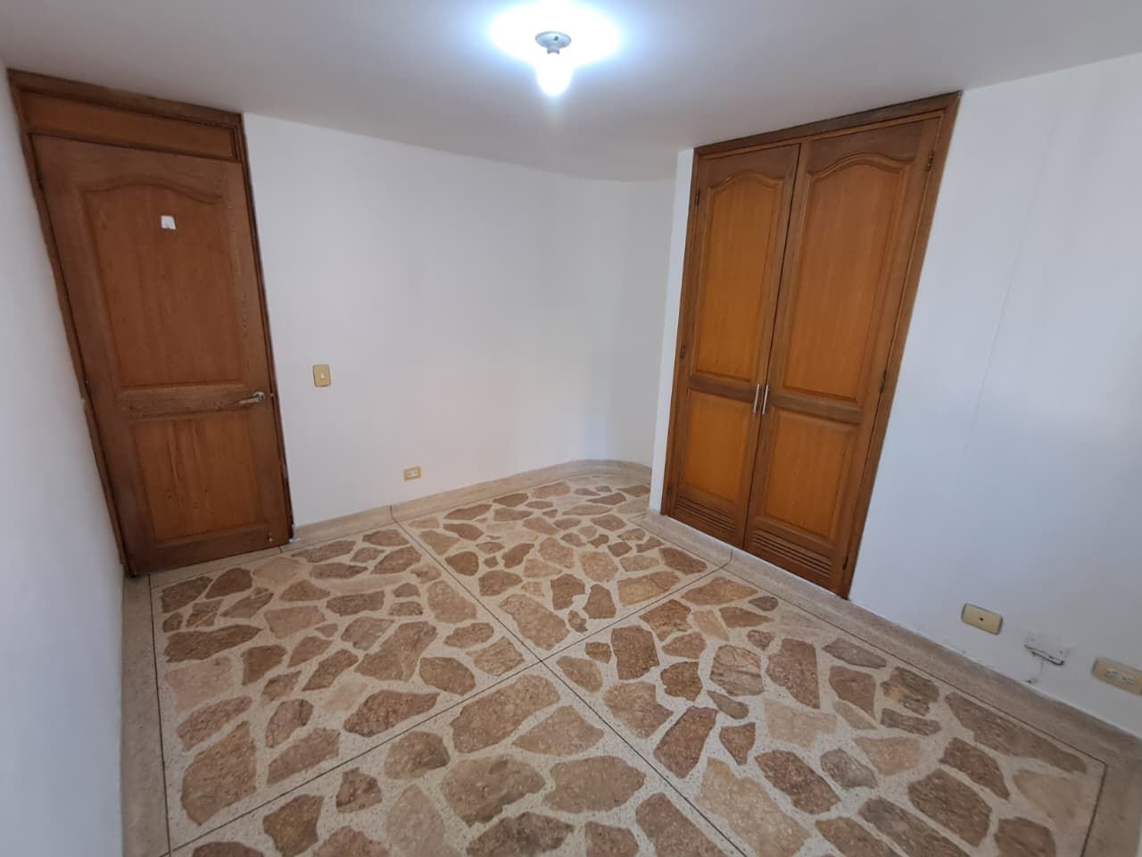 Apartamento en arriendo Antioquia Medellín Laureles 115 m2 Habitaciones 3 Baños 2 Garajes 1 Precio $4100000