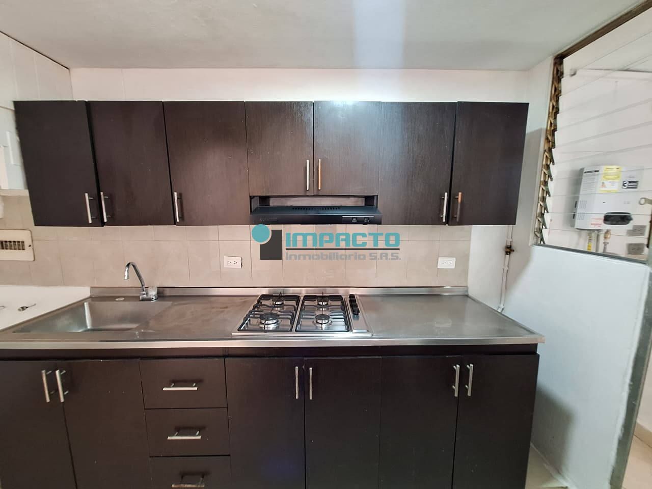 Apartamento en arriendo Antioquia Medellín Ferreni 120 m2 Habitaciones 4 Baños 3 Garajes 1 Precio $3500000