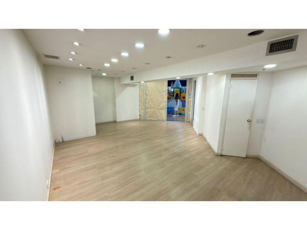 Local en venta Antioquia Medellín Los Conquistadores 71 m2 Habitaciones 0 Baños 1 Garajes 0 Precio $900000000