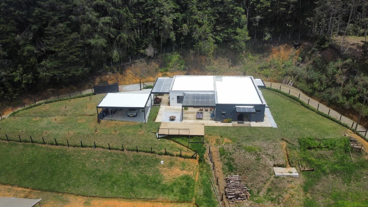 Finca en venta Antioquia Guarne Guarne 350 m2 Habitaciones 3 Baños 3 Garajes 2 Precio $1500000000