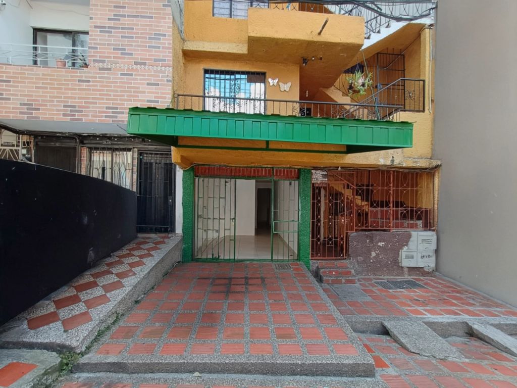 Local en arriendo Antioquia Medellín Gerona 27 m2 Habitaciones 0 Baños 1 Garajes 0 Precio $1500000